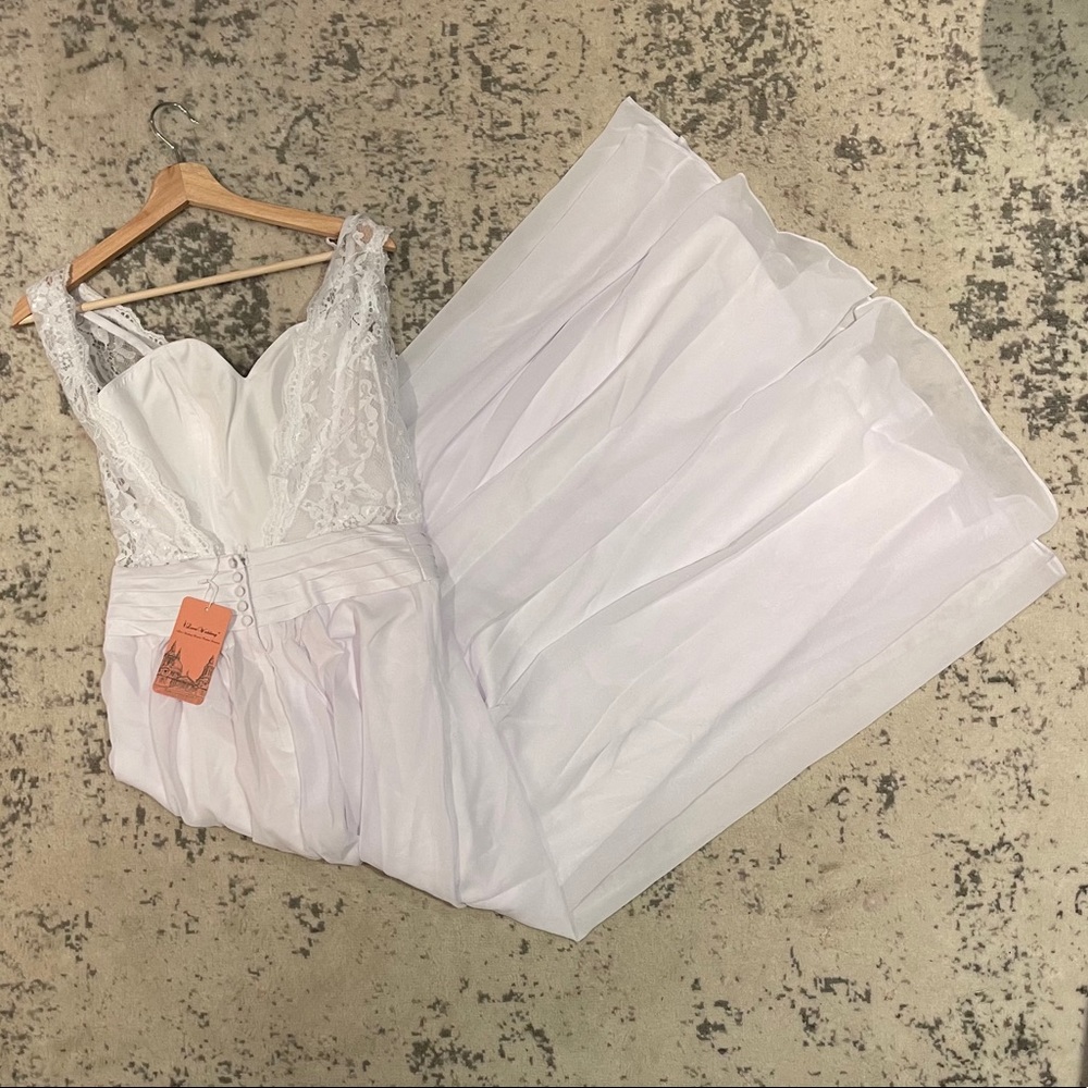 Wedding Dress - Picture 2 of 2